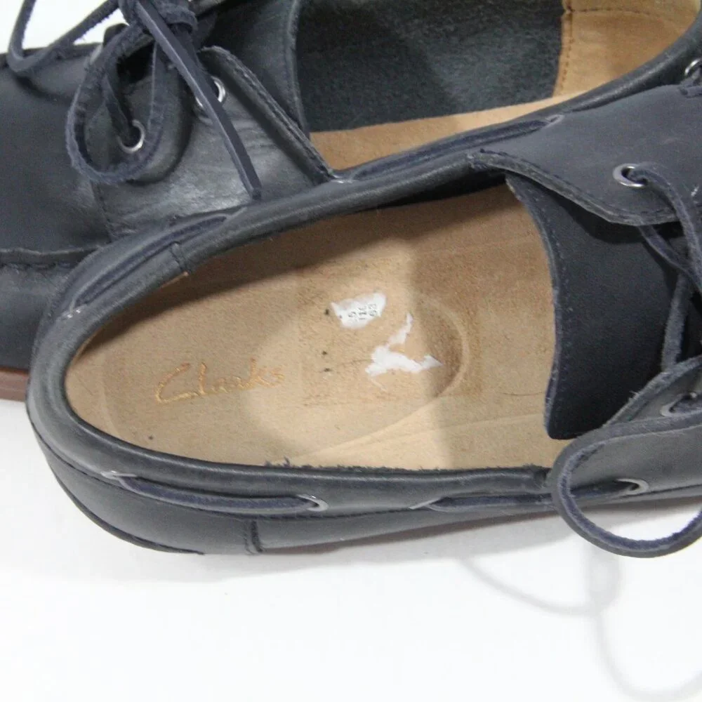 Clarks Leather Boat Shoes sz 9 Men Casual Moccasin Blue